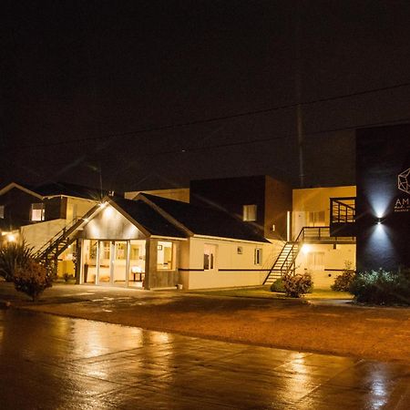 Hotel Amigo Del Mundo El Calafate Bagian luar foto