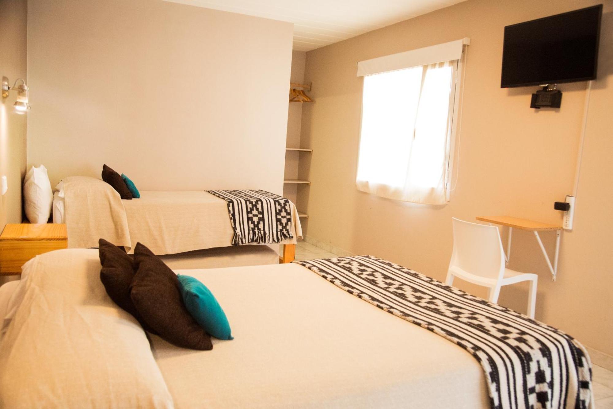 Hotel Amigo Del Mundo El Calafate Bagian luar foto